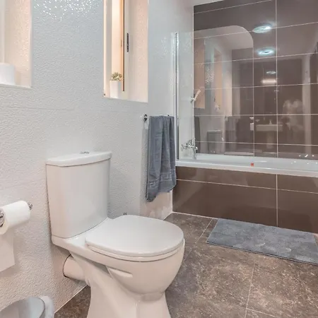 Collection Apartment *